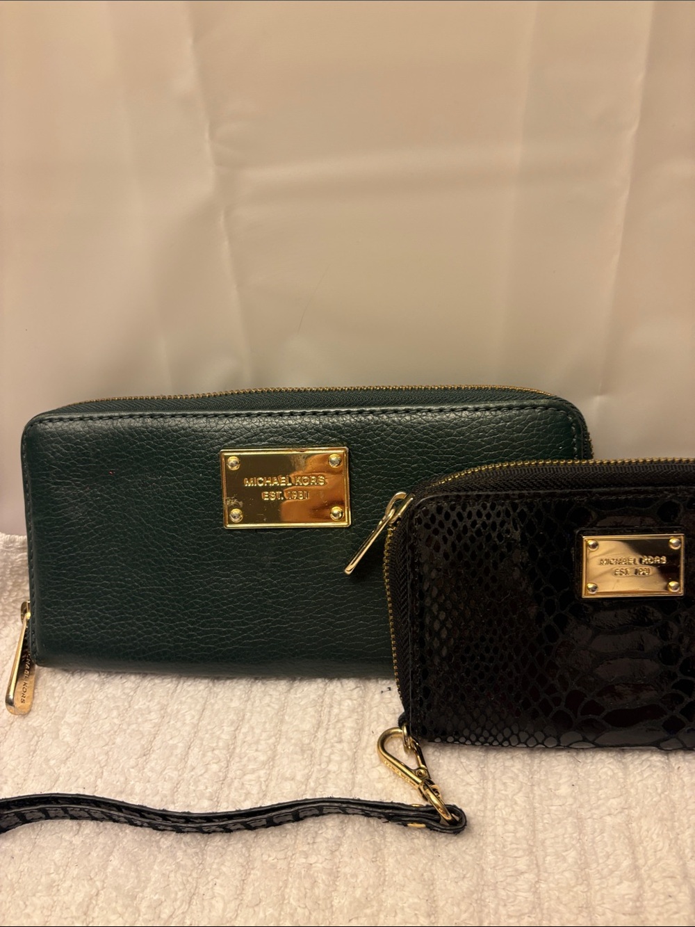 Michael Kors - Picture 2 of 10